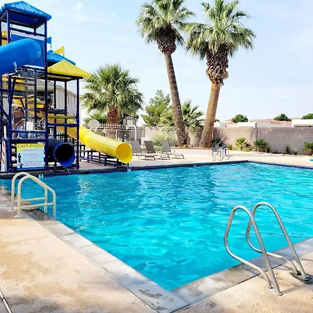20| Vue At Green Valley With Community Pool